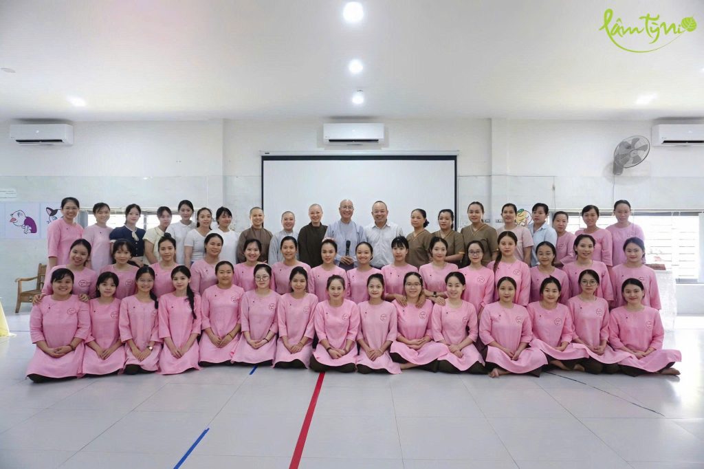 Đội ngũ cán bộ nhân viên 